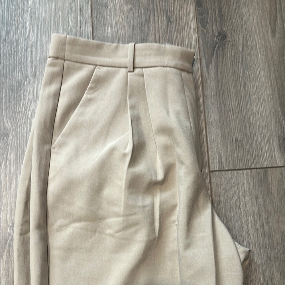 Abercrombie & Fitch Tan Trousers Straight Leg Design - Picture 2 of 4